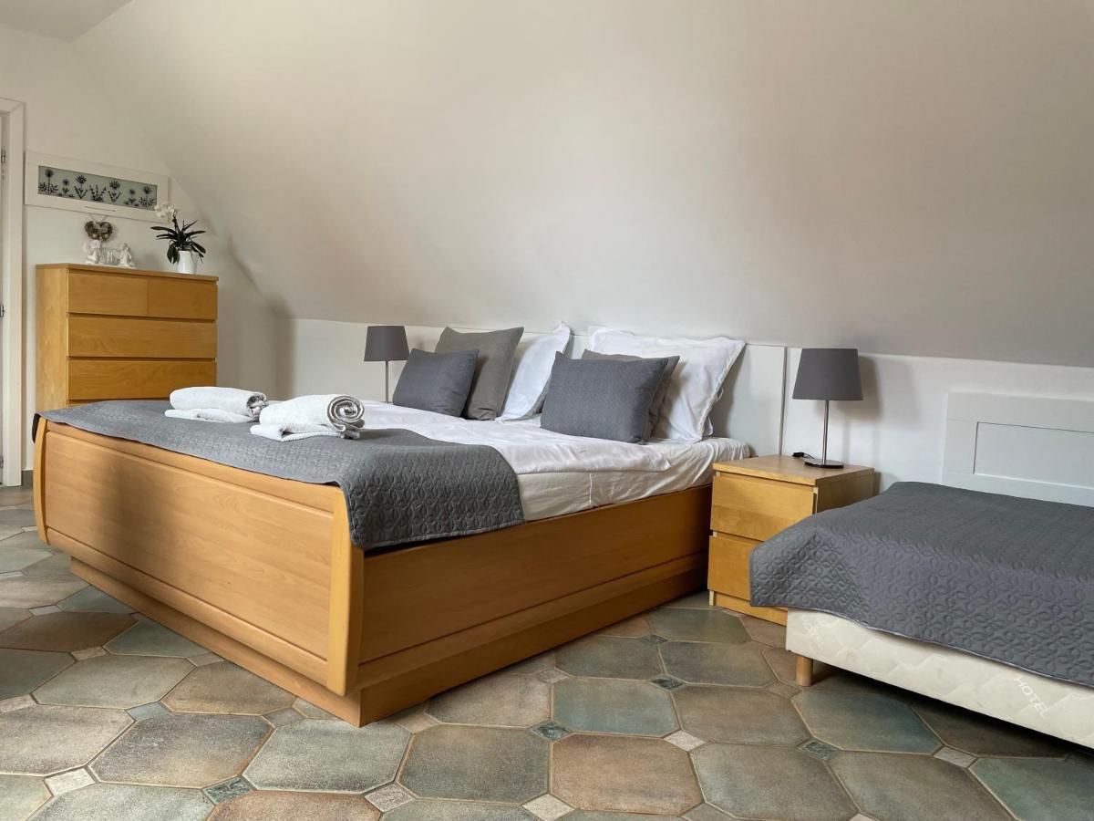 Szentesi Panzio Bed & Breakfast Fertőrákos Екстериор снимка