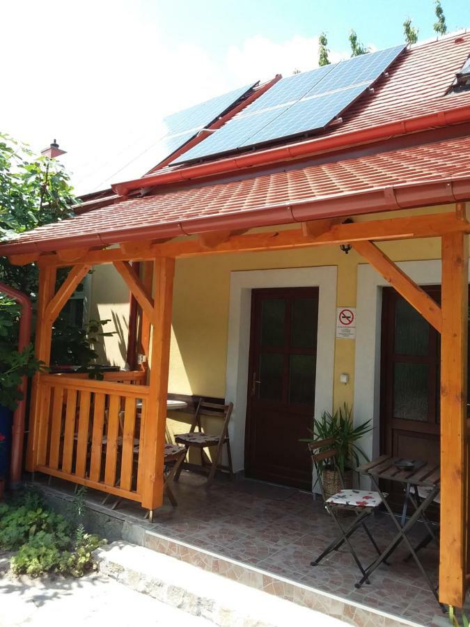 Szentesi Panzio Bed & Breakfast Fertőrákos Екстериор снимка